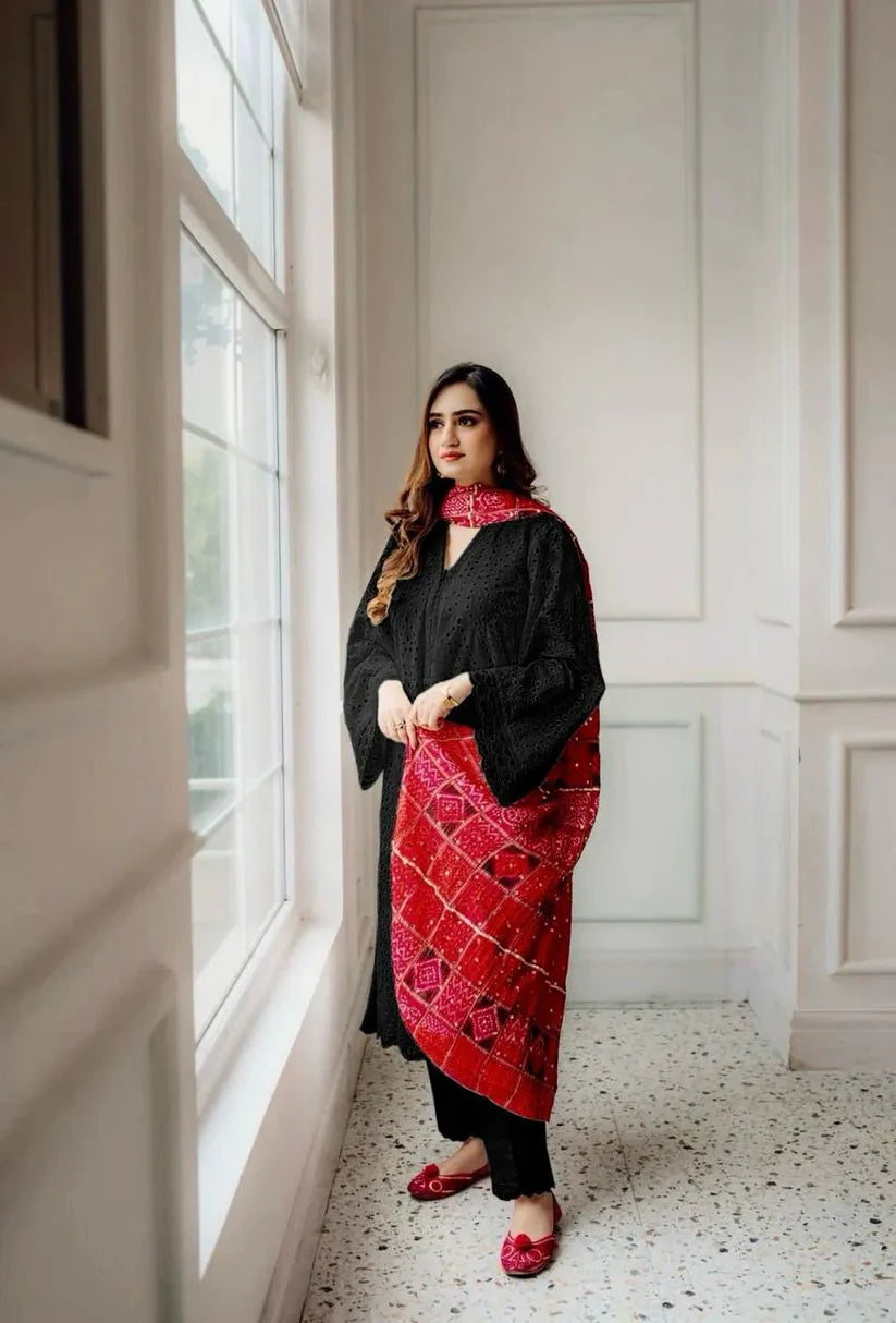 Maria.B 3Pc Chikenkari Embroidered With Printed Lawn Dupatta