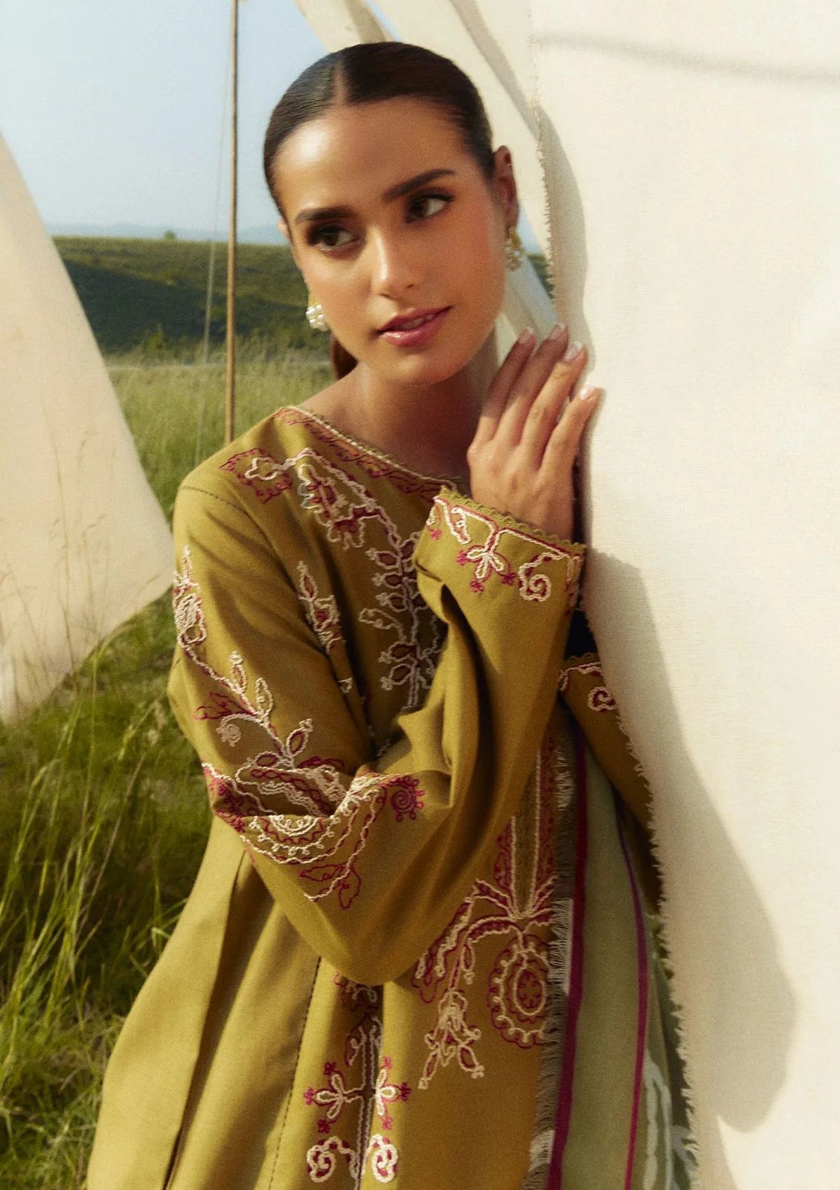 3PC DHANAK EMBROIDERED SHIRT WITH COUTURE PRINTED SHAWL