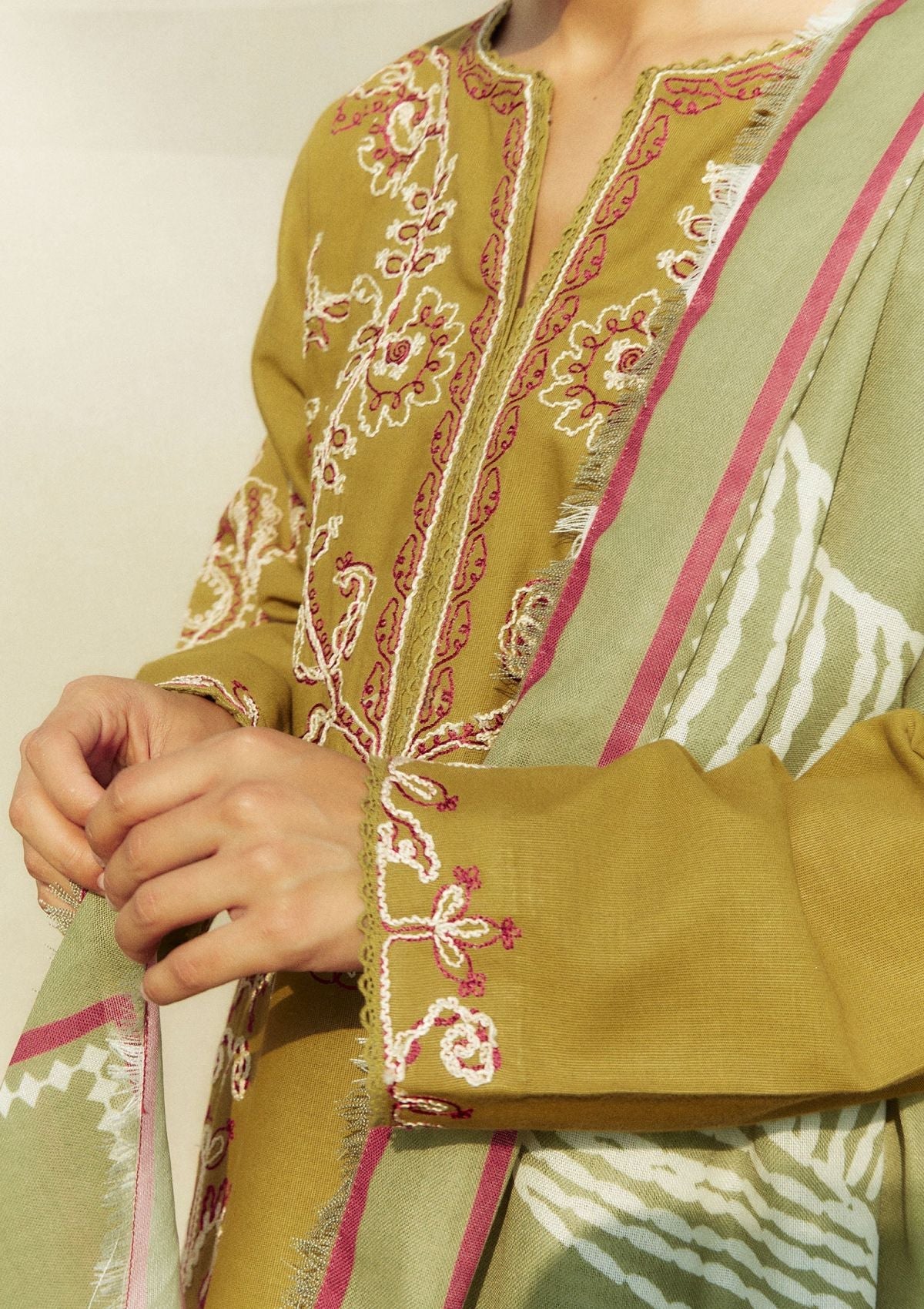3PC DHANAK EMBROIDERED SHIRT WITH COUTURE PRINTED SHAWL