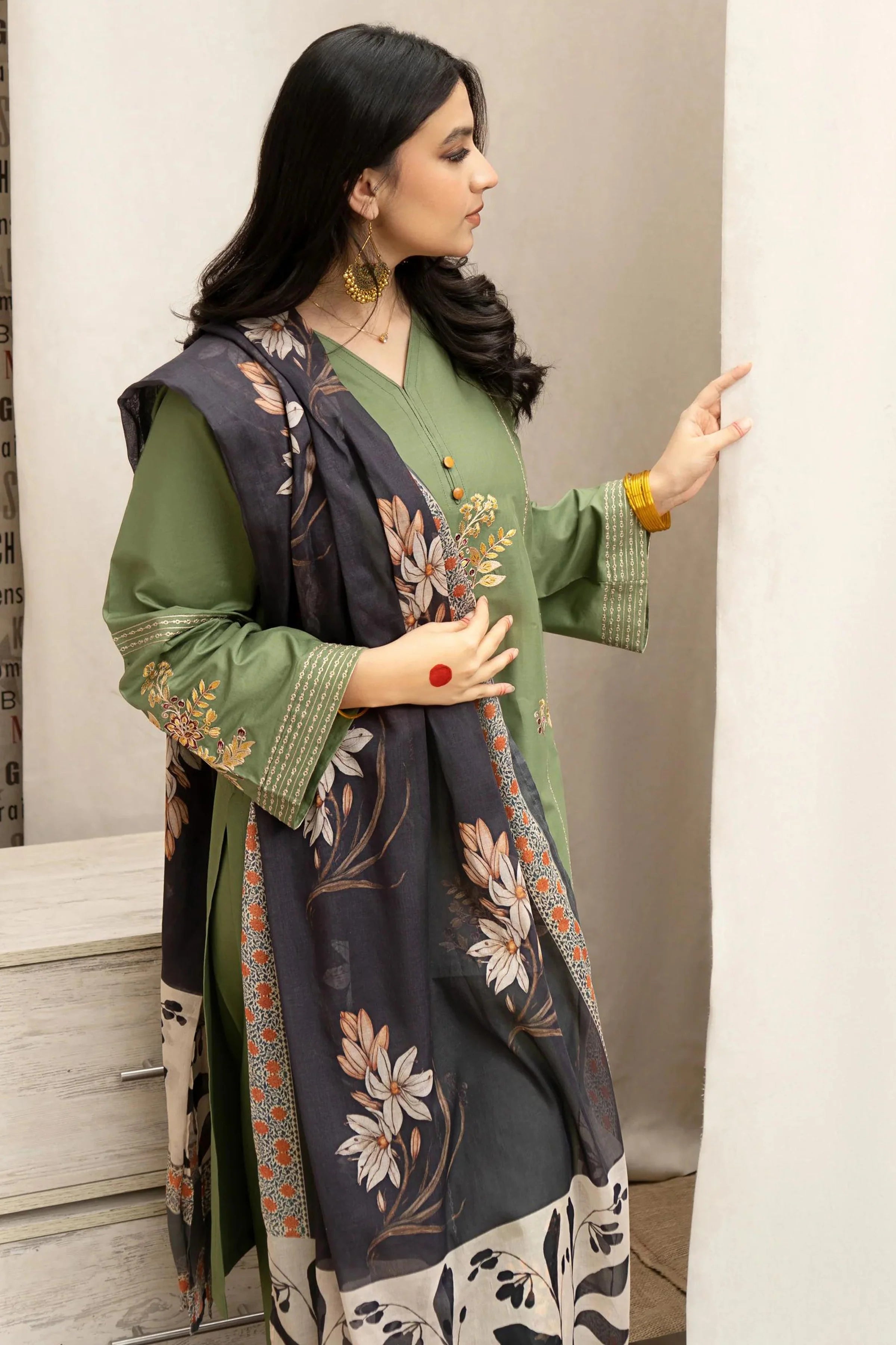 URGE - 3PC LAWN EMBROIDERED SHIRT WITH LAWN PRINTED DUPATTA AND EMBROIDERED TROUSER
