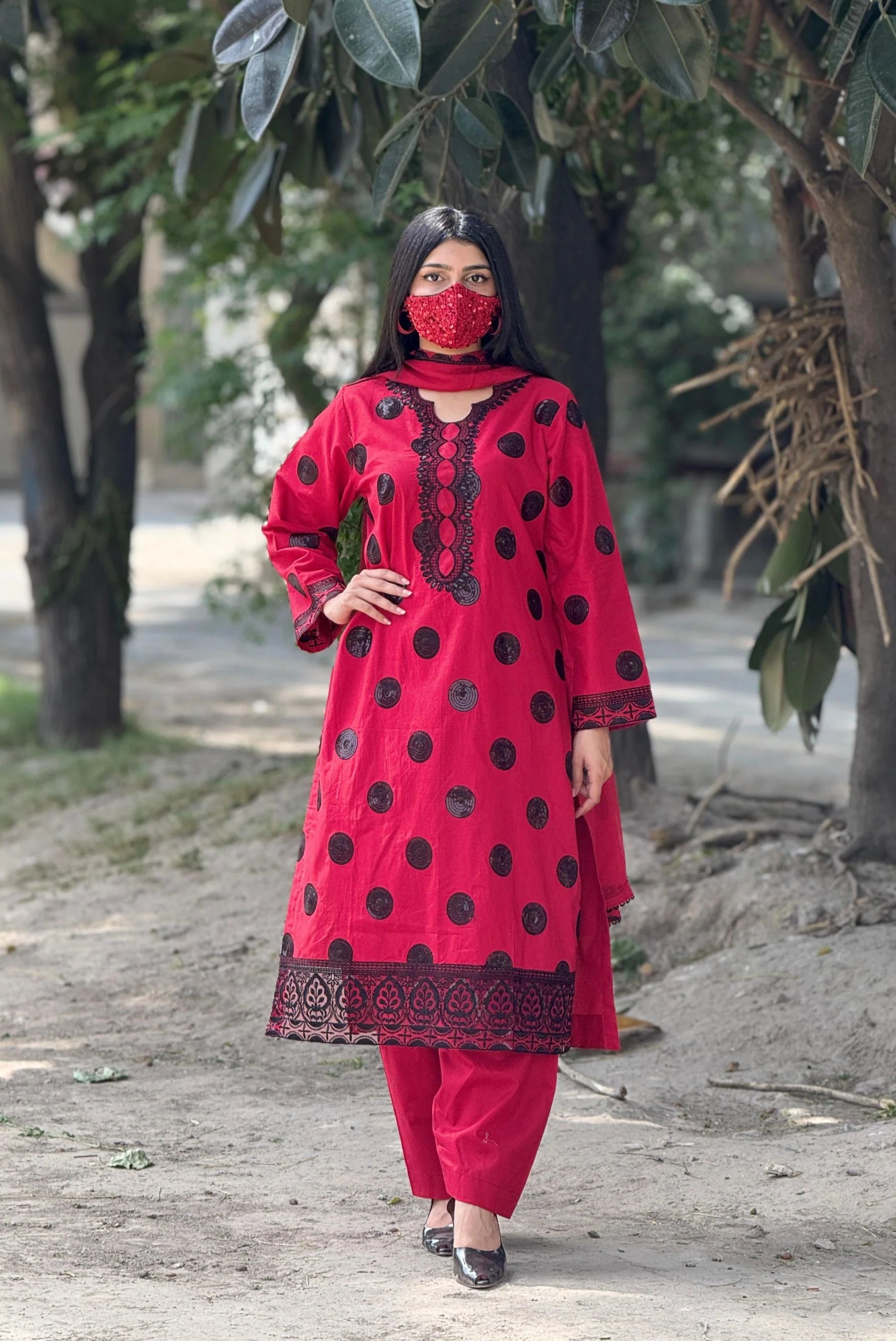 3Pc Embroidered Lawn Shirt With Embroidered Bamber Chiffon Dupatta
