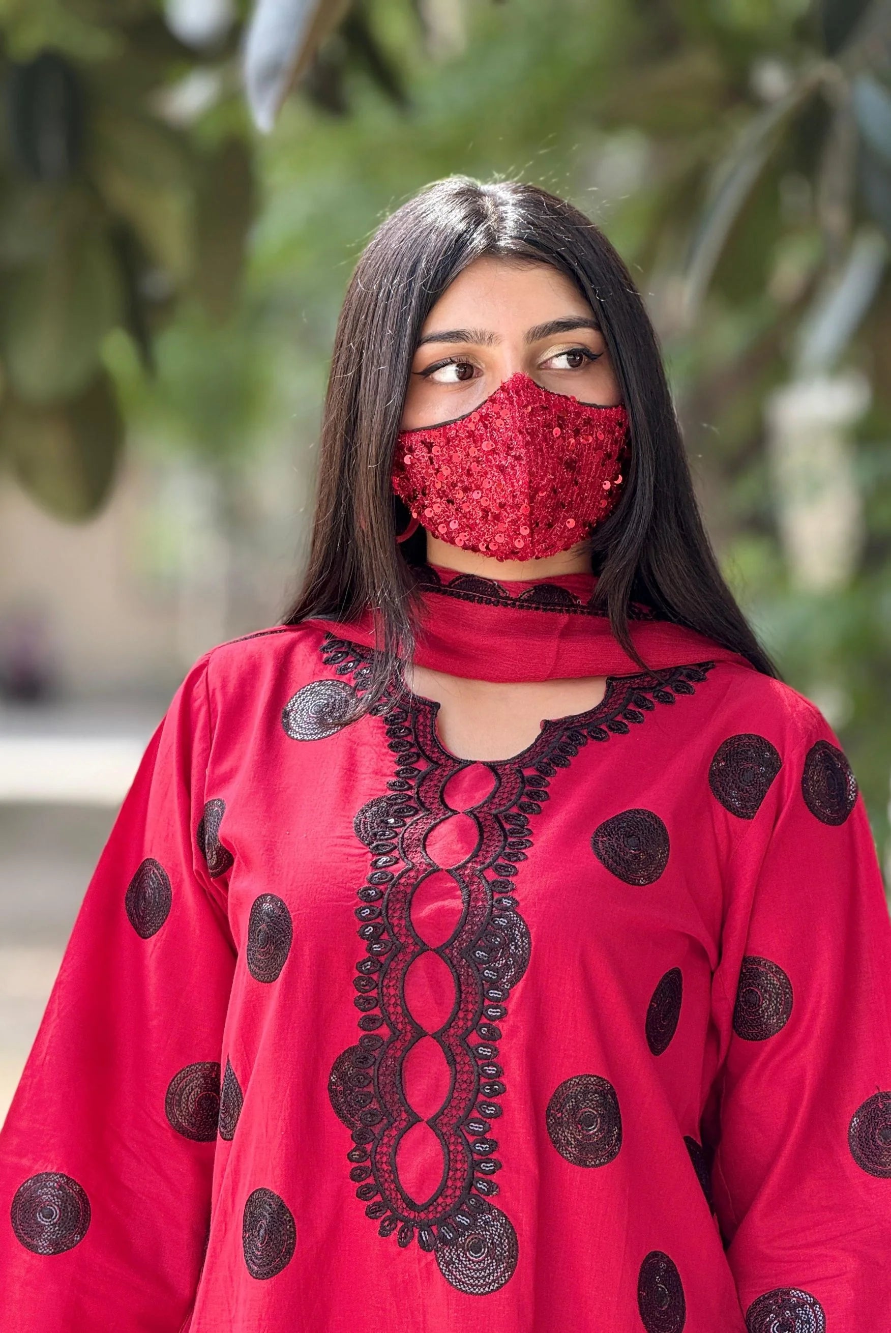 3Pc Embroidered Lawn Shirt With Embroidered Bamber Chiffon Dupatta