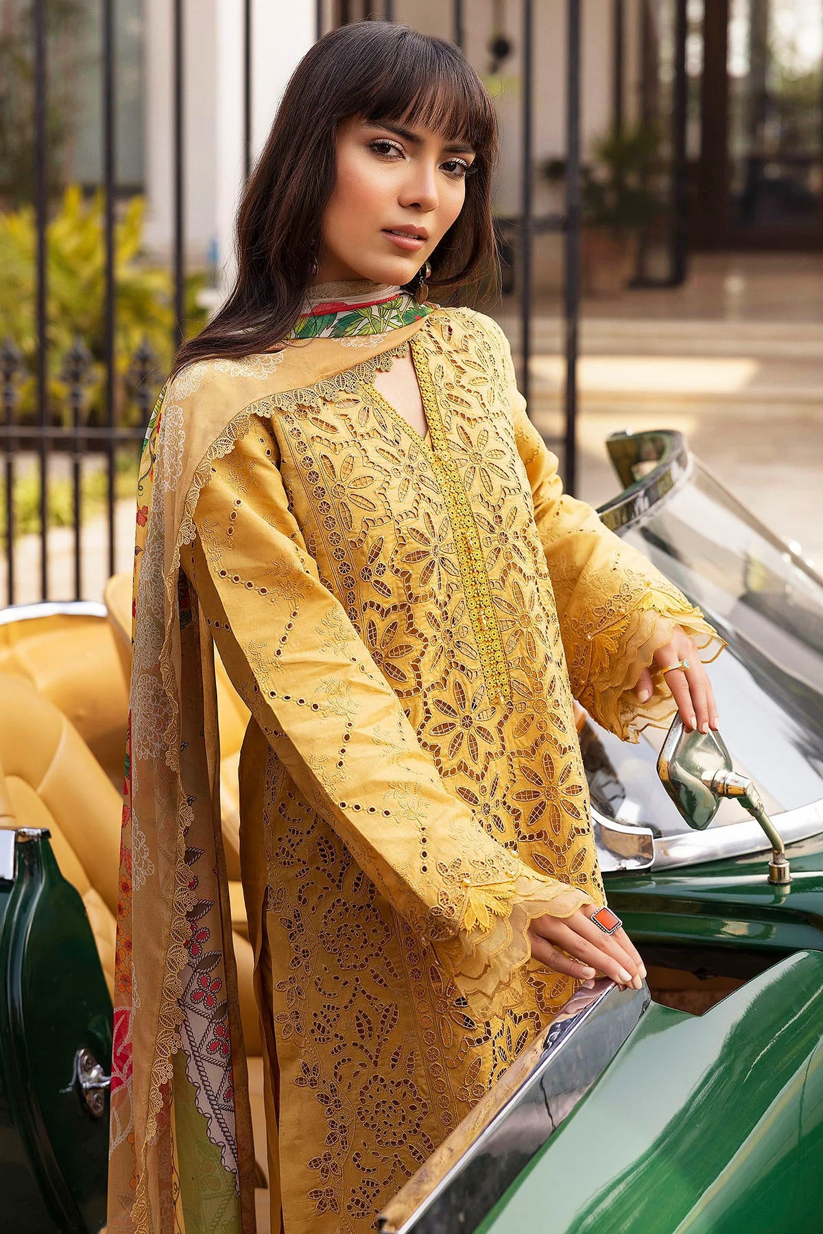 Unstitched 3PC dhannak Chickenkari Embroidered Suit
