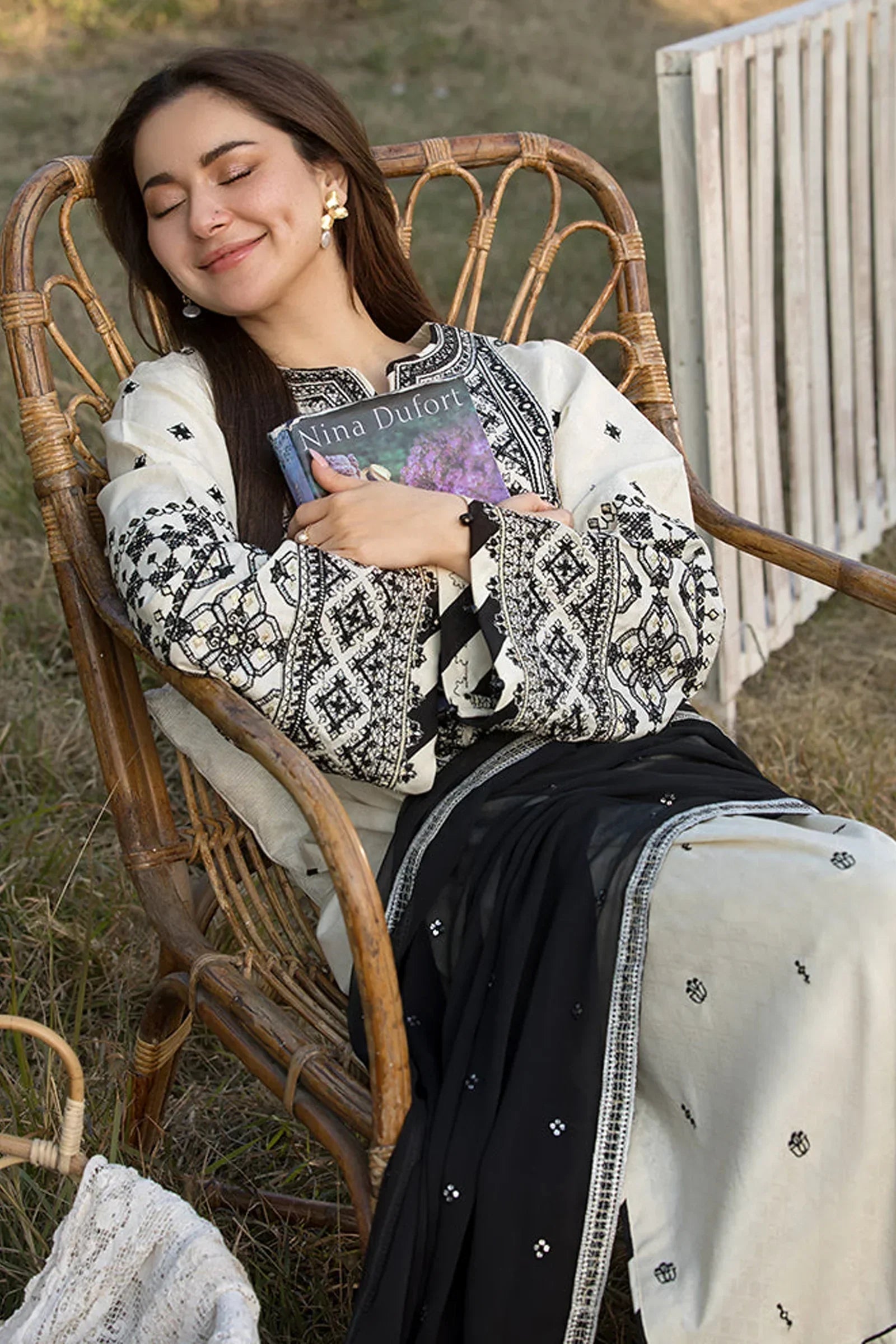 QALAMKAR - 3PC DHANAK EMBROIDERED SHIRT WITH CHIFFON EMBROIDERED DUPATTA AND TROUSER