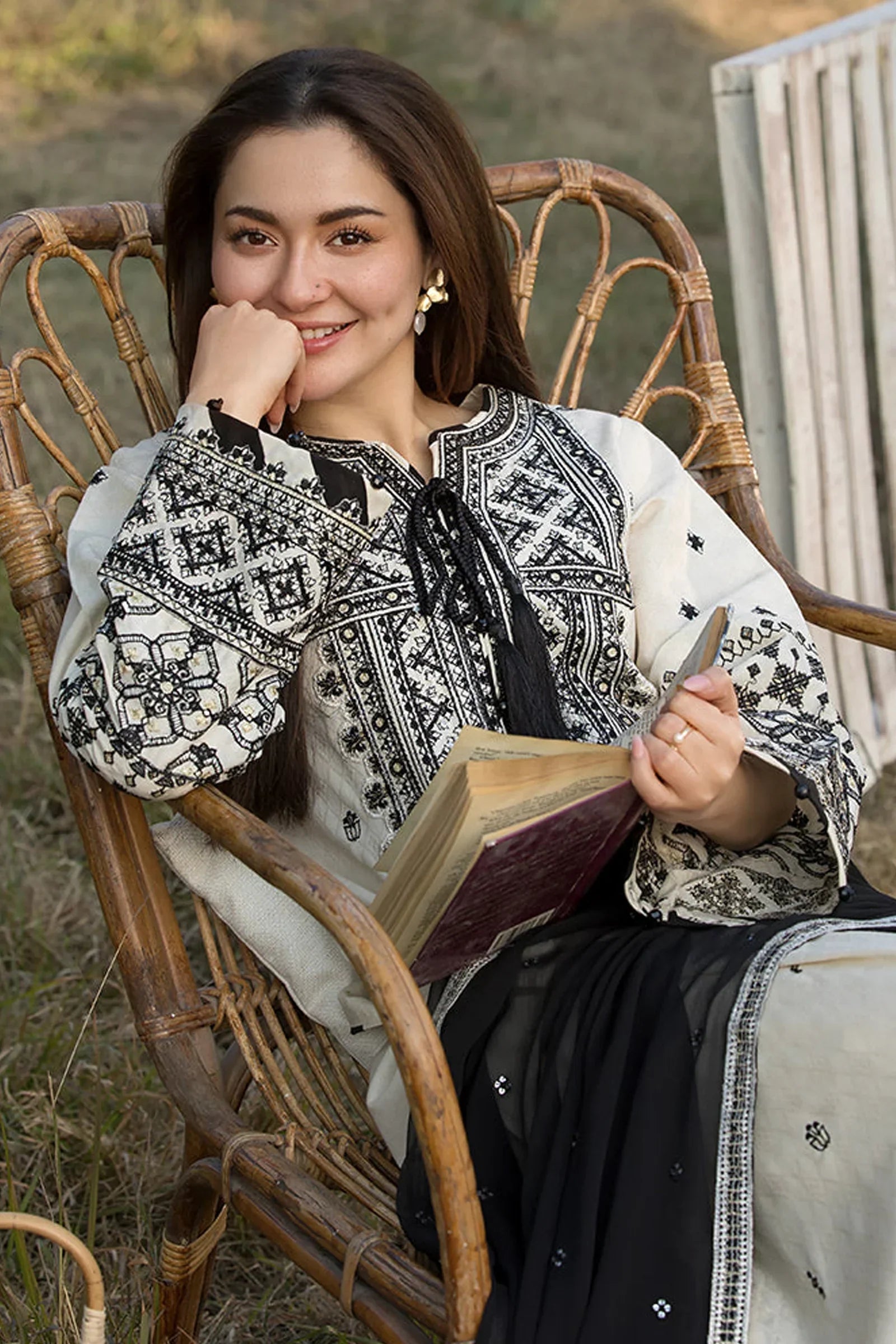 QALAMKAR - 3PC DHANAK EMBROIDERED SHIRT WITH CHIFFON EMBROIDERED DUPATTA AND TROUSER