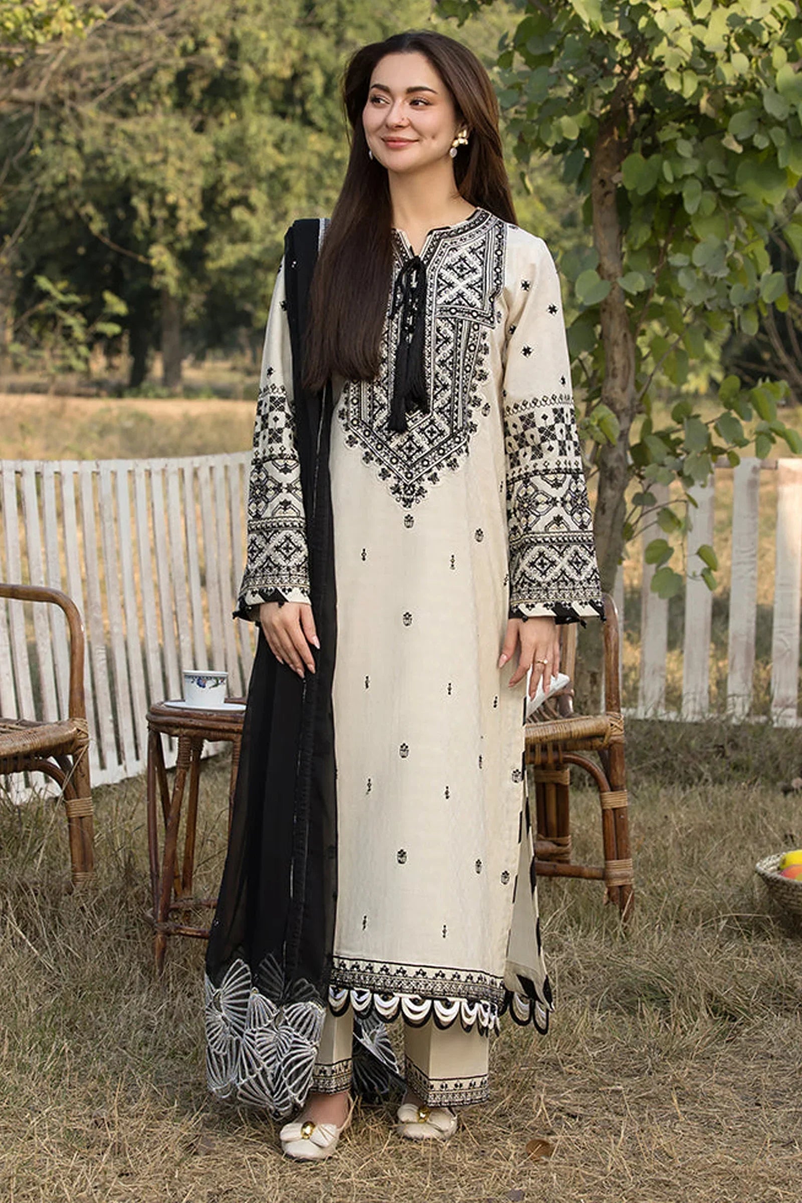 QALAMKAR - 3PC DHANAK EMBROIDERED SHIRT WITH CHIFFON EMBROIDERED DUPATTA AND TROUSER